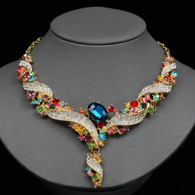 Gold-Plated Bridal Jewellery Set – Necklace & Earrings – view 2