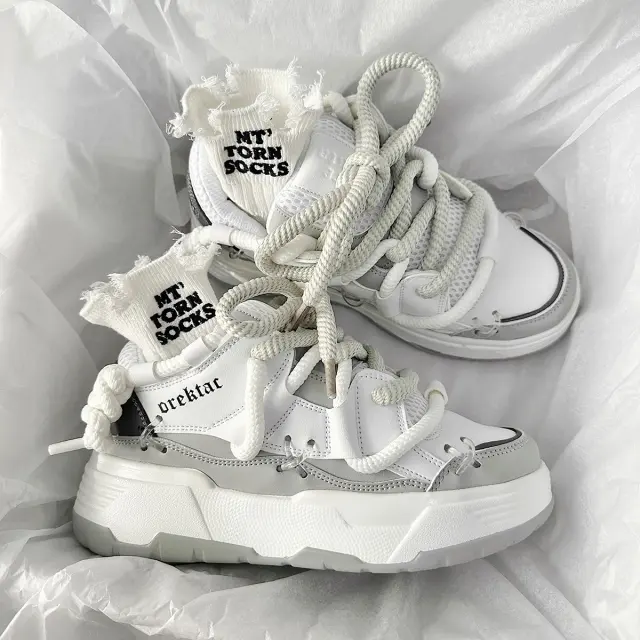 Unisex Skate Sneakers – view 2