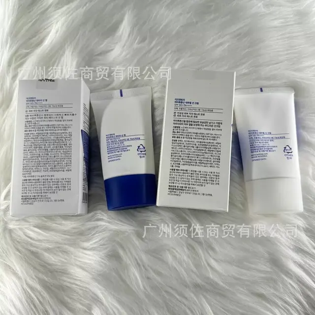 Isntree Hyaluronic Acid Sunscreen Duo – Watery Gel & Natural Cream SPF50+ – view 2