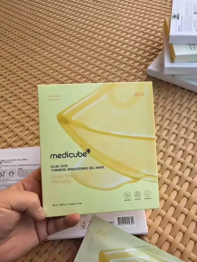 Medicube Kojic Acid Turmeric Brightening Gel Mask (A Pack)