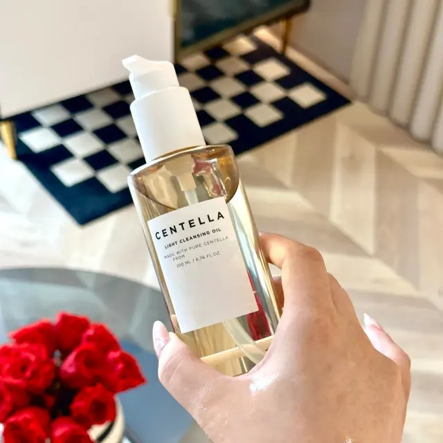 Centella Light Cleansing Oil – view 3