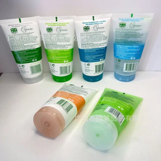 Simple Refreshing Facial Wash – view 2
